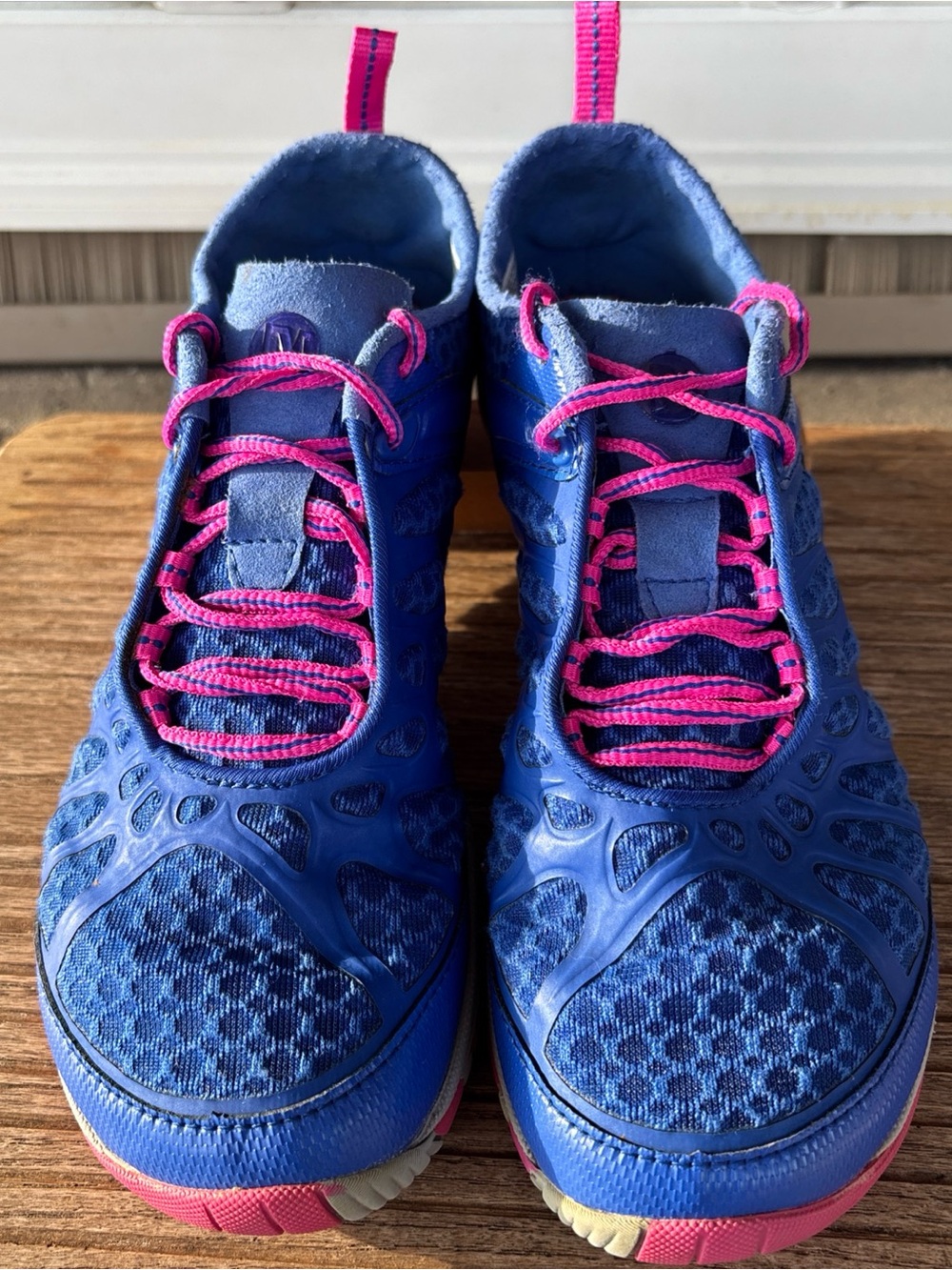 Merrell Blue Athletic Sneakers with Pink Laces women’s 9